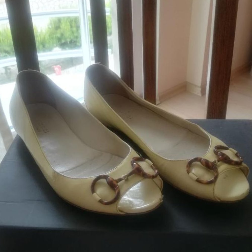 Auth Gucci Peep Toe Patent Leather Flats 37,5 C